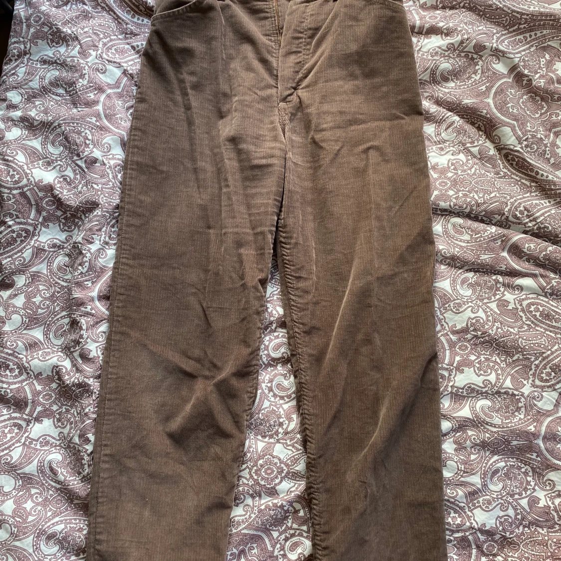 Balla manchesterbyxor från Wrangler - 90