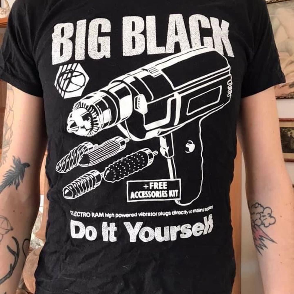 BIG BLACK Bra skick, aldrig använd   Byst:44 Längd: 56 . T-shirts.