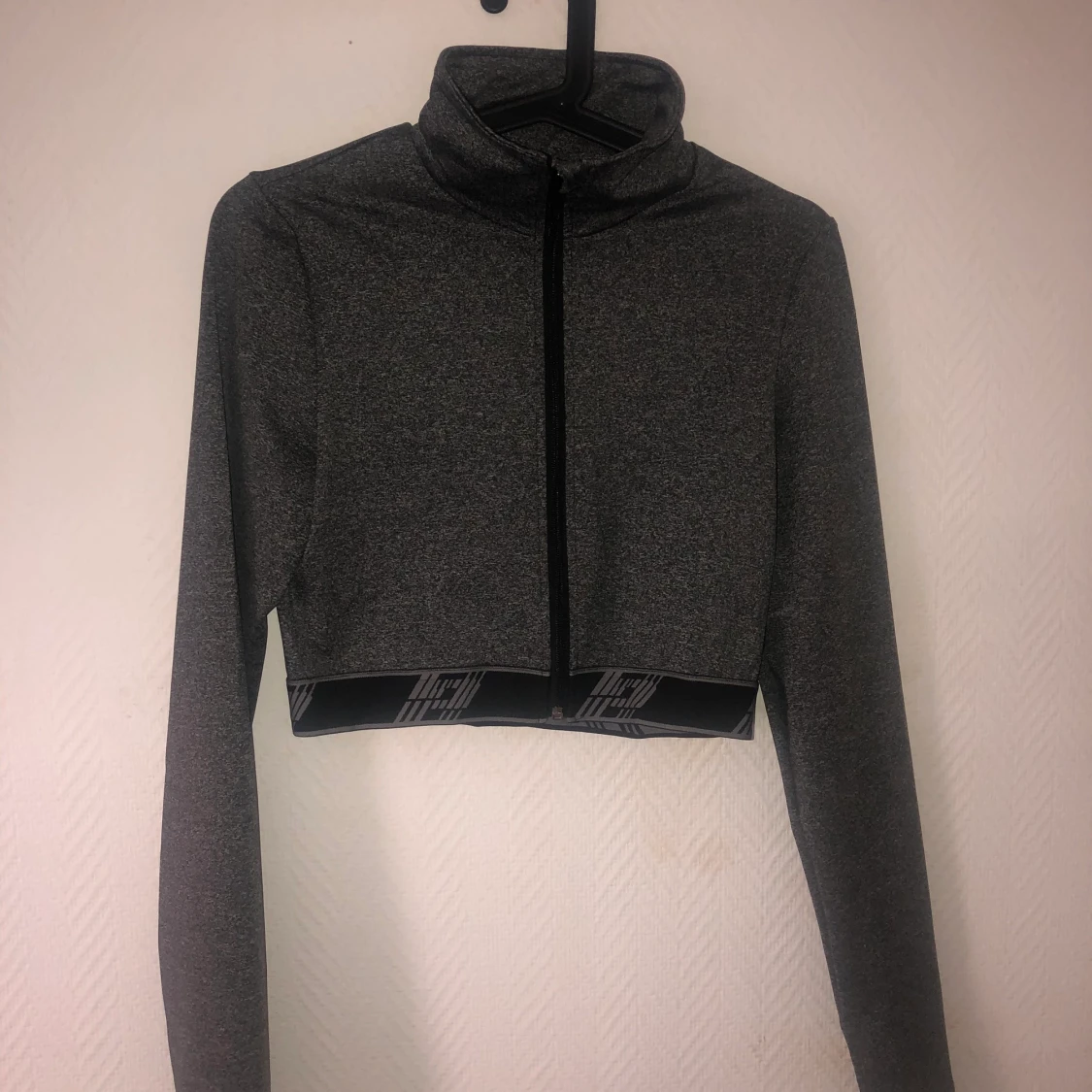 Kort ”tränings” tröja