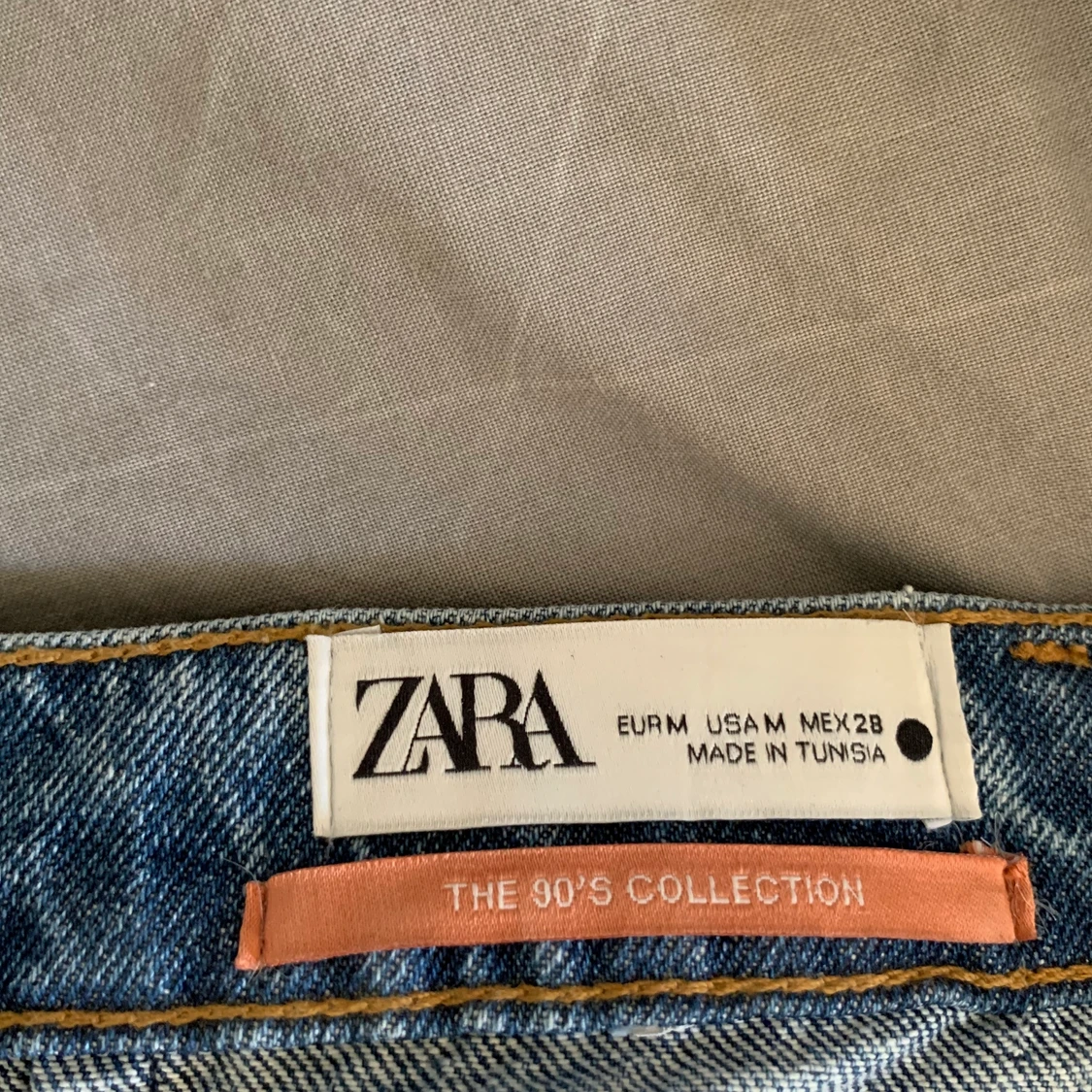 Zara 90:s collection jeanskjol - 90