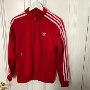 Adidas track - Röd och vit track från adidas