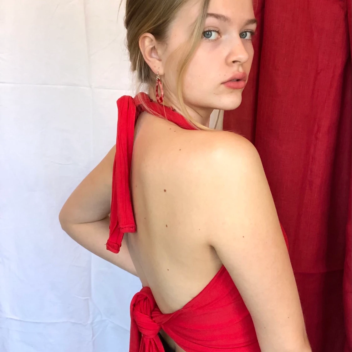 Röd handmade halterneck topp - 91