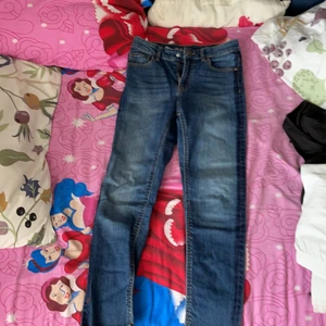 Sköna jeans  - Helt o använda 