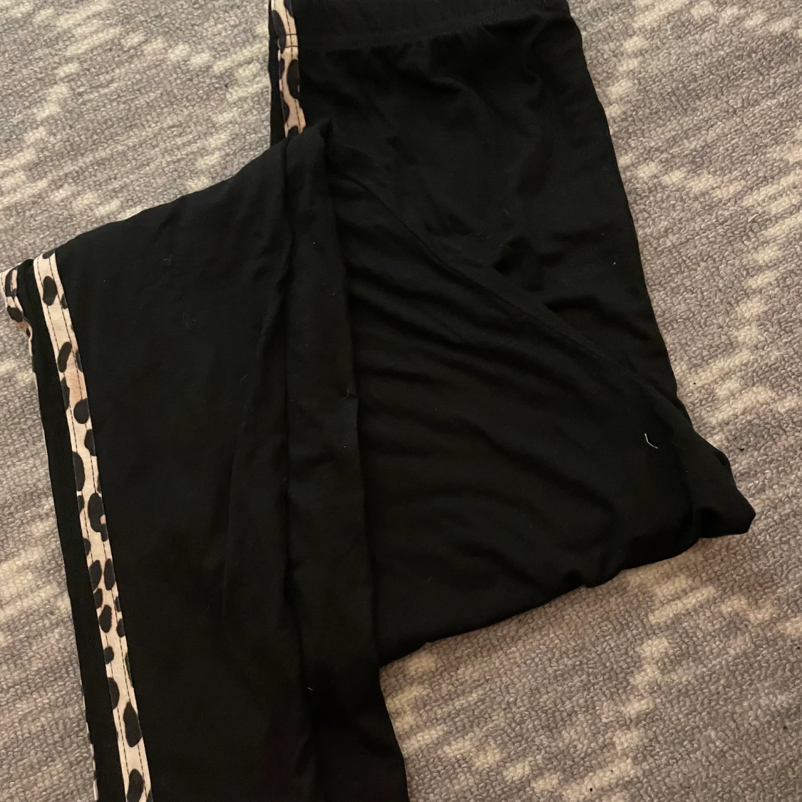 Tröja & byxor! Storlek S  - 91