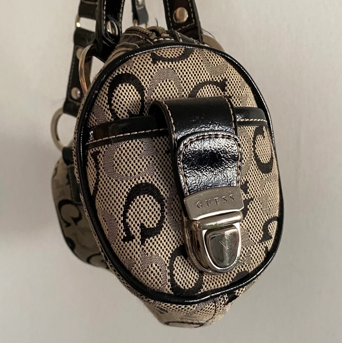 Barrel/Cylinder Monogram Guess Bag - 90