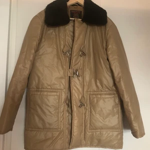 Höstjacka med pälskrage - Höstjacka 