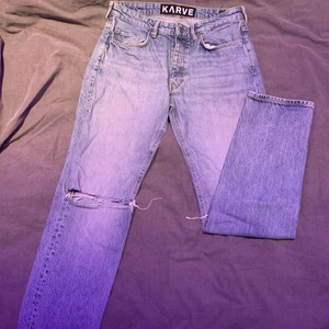 Jeans  - Knappt använd straight fit jeans