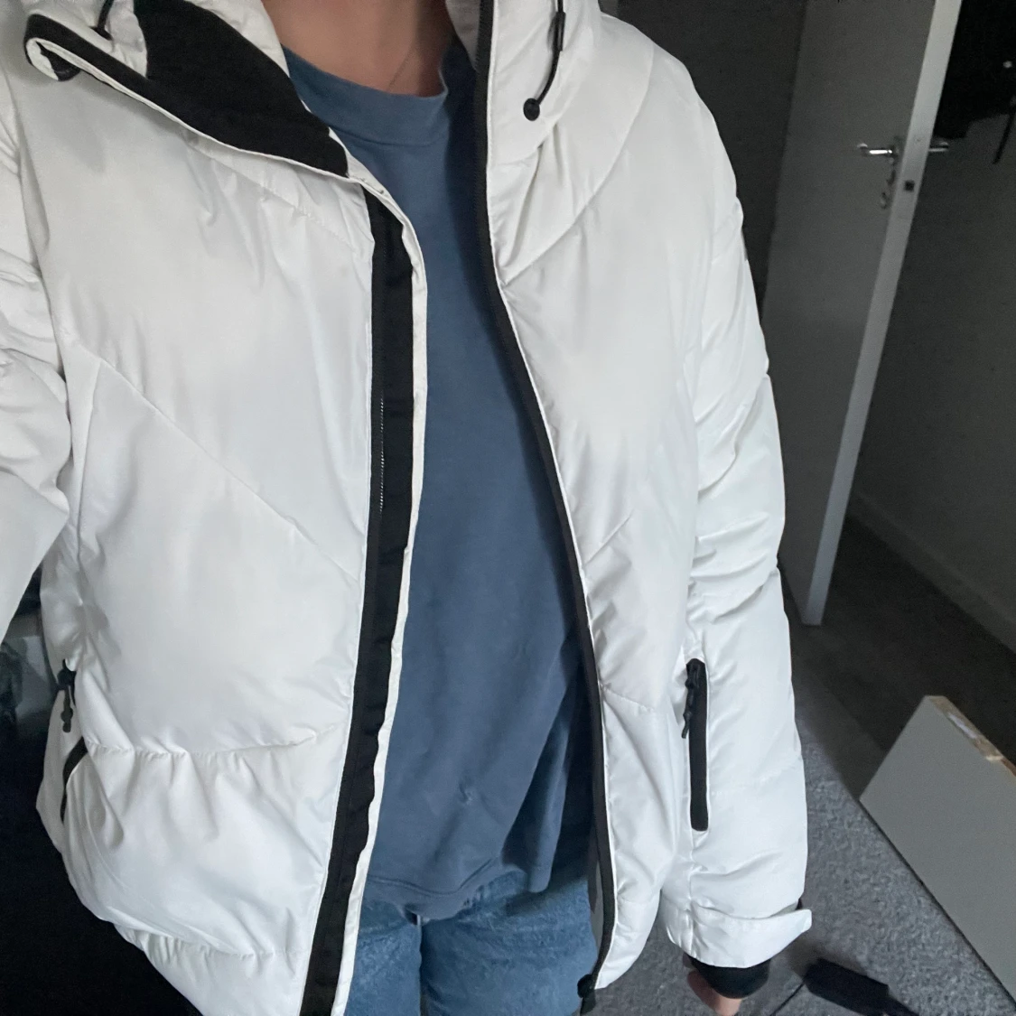 Vit vinterjacka  - 90