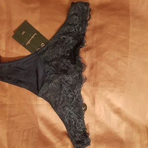 Hunkemöller trosor - Hunkemöller string i storlek large. Aldrig använda så klart med tags på fortfarande.