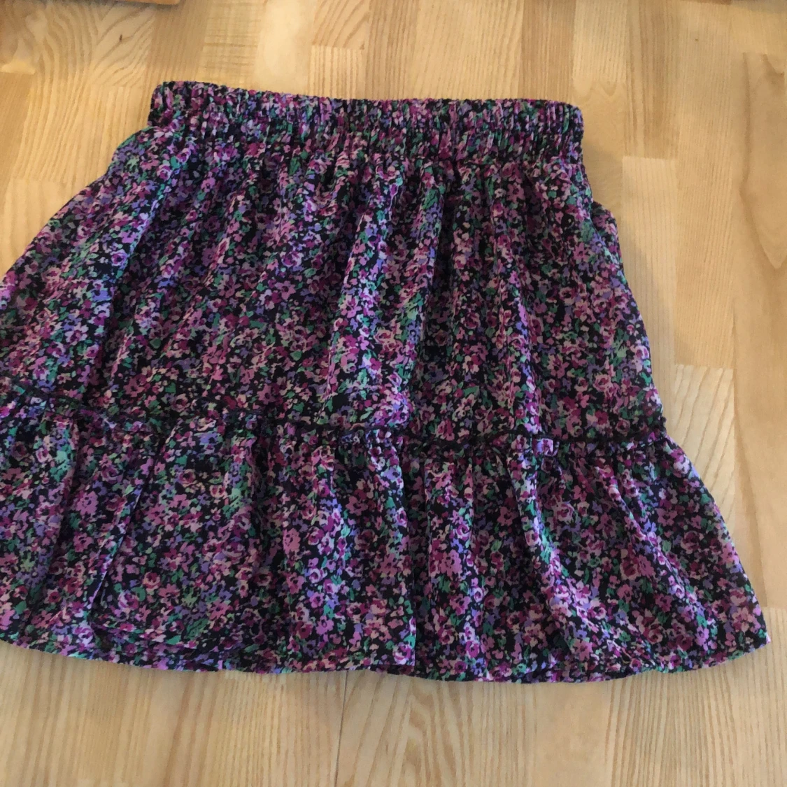 Fodrad supersnygg kjol! Strl XS