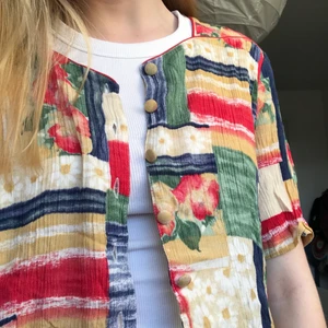 Vintage skjorta  - En vintage skjorta i superfina färger och mönster. 