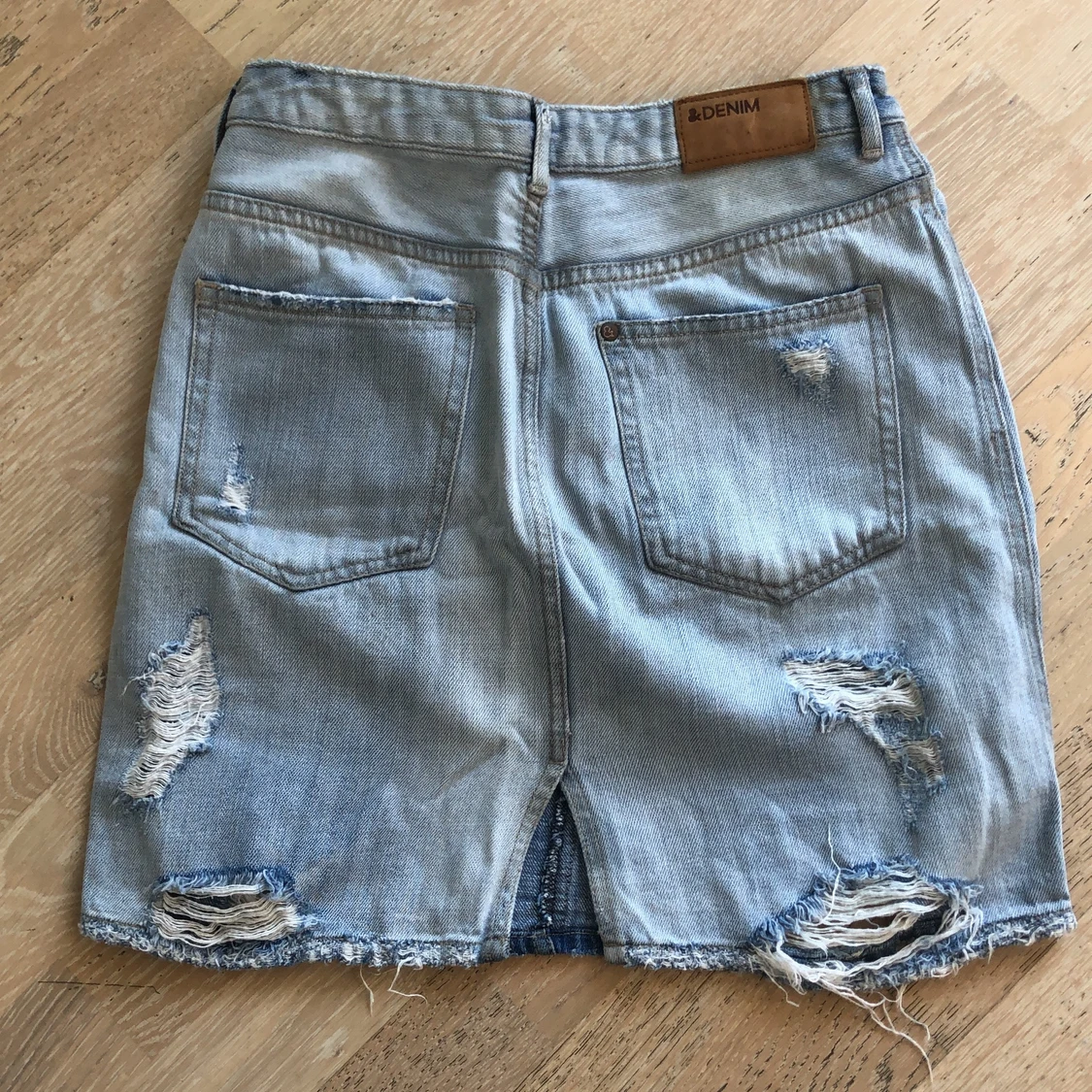 H&M Denim Skirt - 90