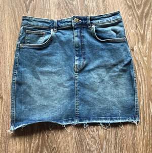 Jeans kjol storlek 40/42 