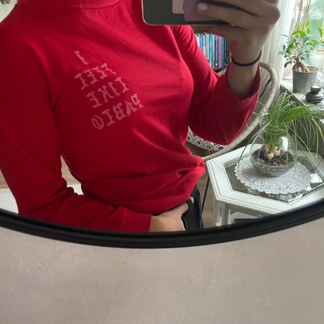 ”I Feel Like Pablo” tröja i str. S