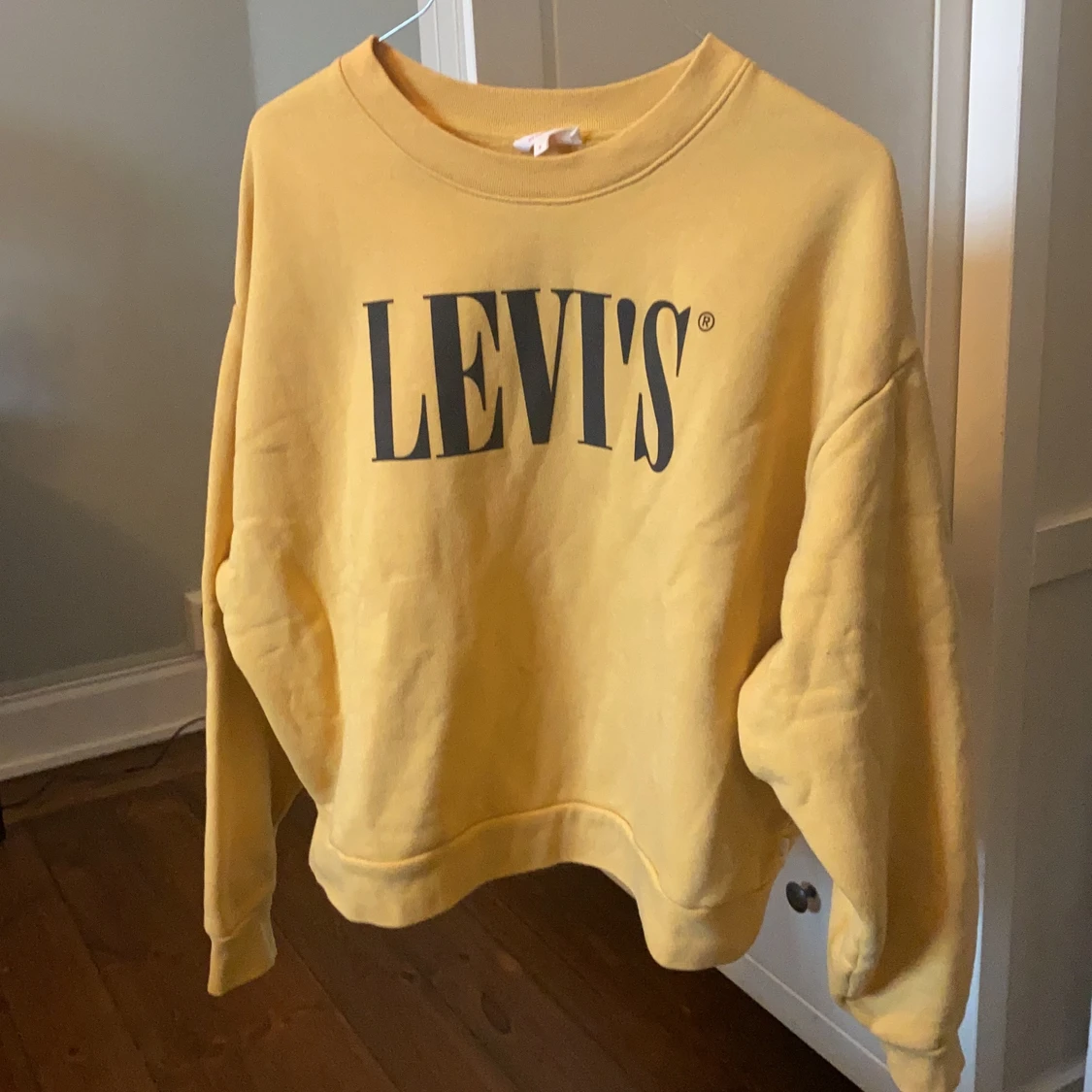 Levi’s Sweatshirt  - 90