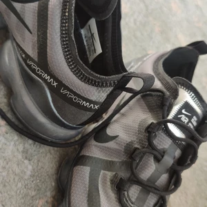 Äkta nikeskor - den ser ut som ny. 