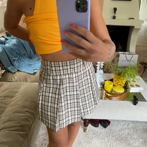 shoolskirt - säljer denna oanvända kjol från cider! prislappen kvar! stl M! 130kr! vid flera intresserade buda i kommentarerna 💛