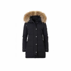 Hollies subway - Har en hollies subway i jätte fint skick med äkta päls. Den är använd en vinter och är även kemtvättad. Kan skickas på post men då står du för frakten.