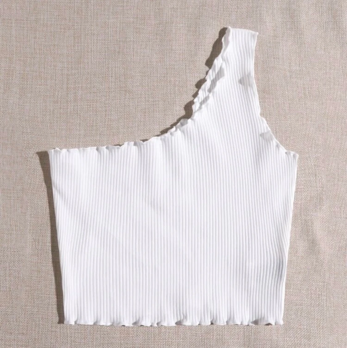 Vitt linne med ett axelband - 90