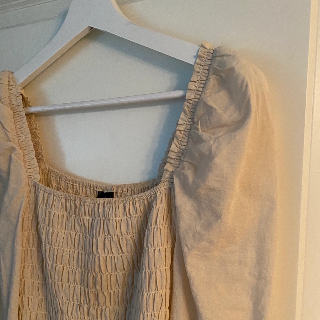 Snygg beige top - 90