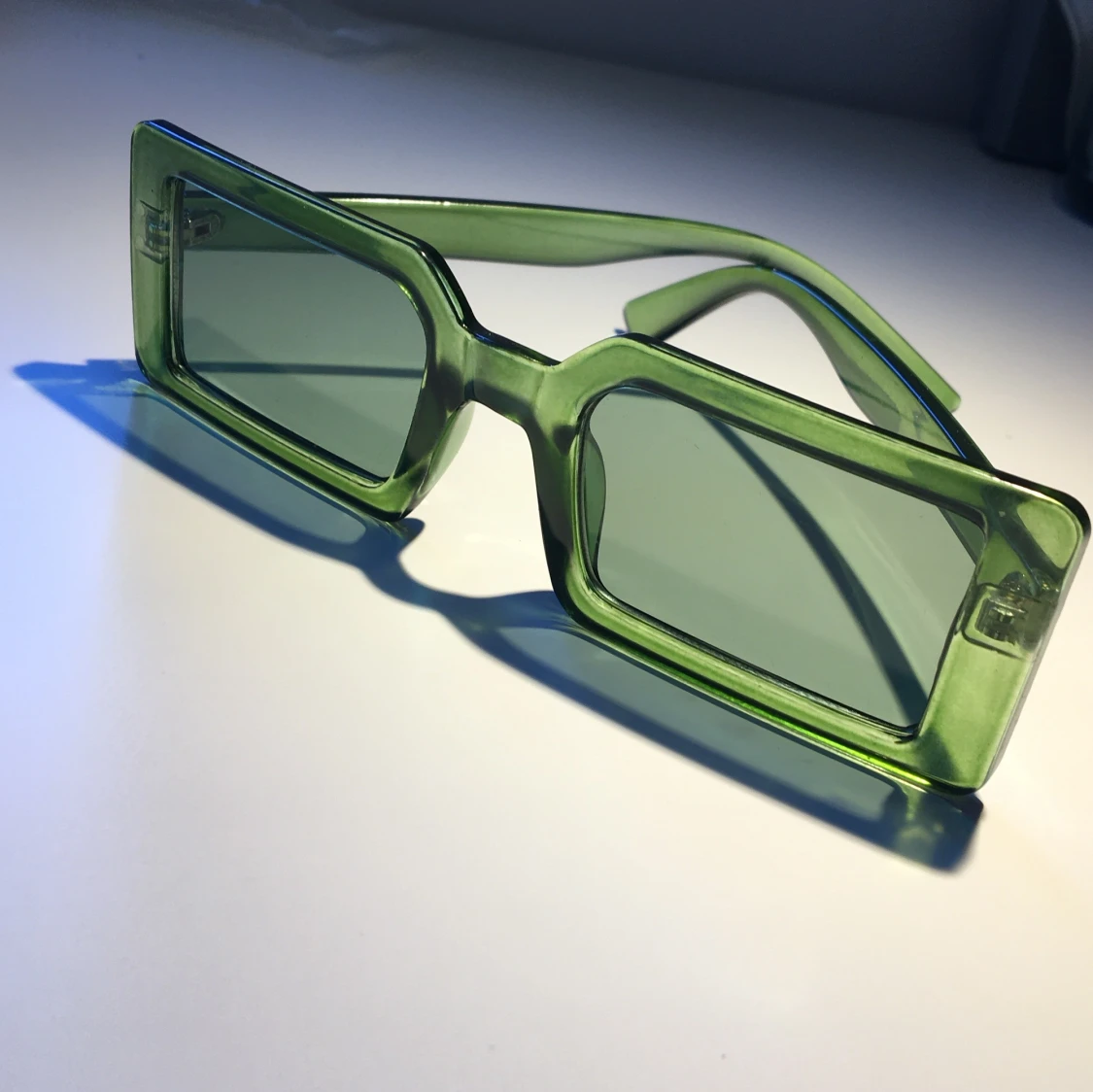 Gröna solglasögon  - 91