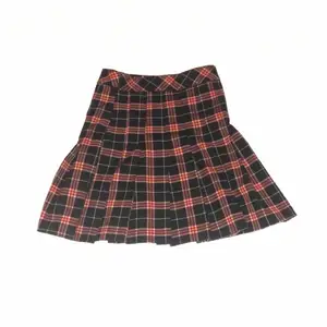 sötaste rutiga kjolen från h&m! strl 32 och ca 60cm i midjan. kjolen är knappt använd, och säljer den därför pga att den aldrig kommer till användning. fraktar/möts upp ♡︎