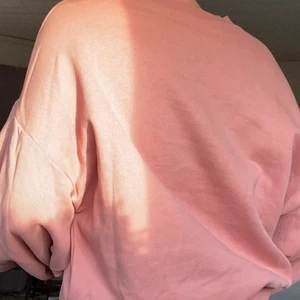 Ballong tröja från Gina tricot  - En tröja från Gina Tricot i ballong ärm