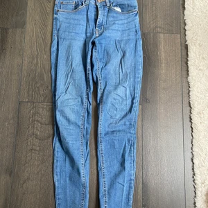 Blåajeans  - Väldigt stretchiga 