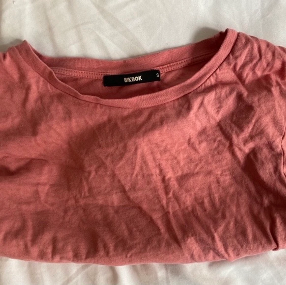 T-shirt från BIKBOK