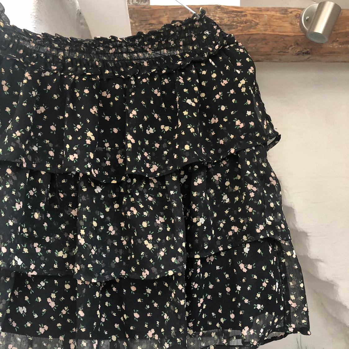 Blommig volangkjol - 91