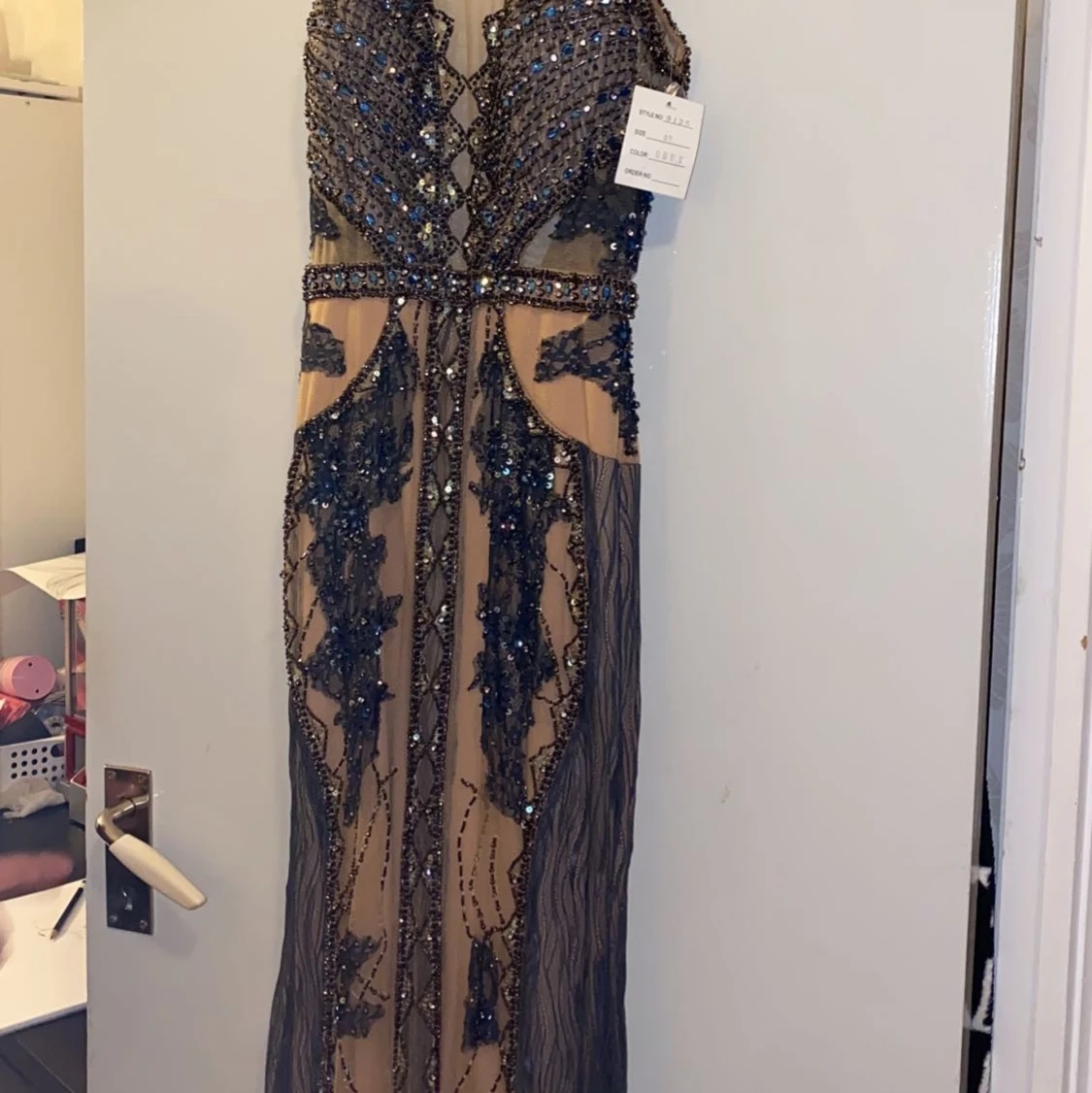 Festklänning i storlek 38 - 90