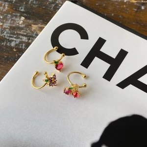 EARCUFFS🍓🍓 - Supersöta earcuffs, perfekta till sommaren. 59kr styck ink frakt, (2 för 99kr eller alla 3 för 129kr)🍓🤍