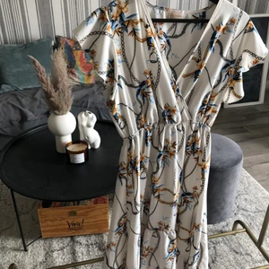 Klänning  - Super fin sommarklänning, använd 1 gång så ny skick! Storlek M/L! 49kr + 55kr frakt🤎