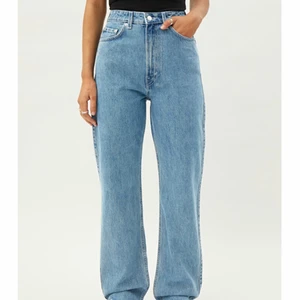 Rowe weekday jeans  - Säljer för att de är för små. Ordinariepris 500kr. Köparen står för frakten💗