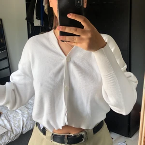 Söt vit oversize topp  - Söt vit topp i storlek M, aldrig använt 