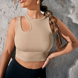 Linne  - Säljer detta fina linne från SHEIN, aldrig använd!! Stl s (normal i storleken)! Säljer för 70kr💖