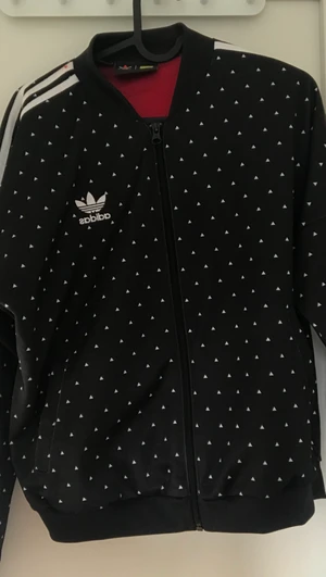 Adidas - Adidas sip up. 