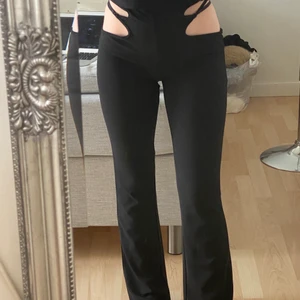 Jättesnygga byxor  - As snygga byxor/kostym leggings. Perfekt för fester, storlek 38 men mer som en 36. Aldeig använda förutom på bilden 
