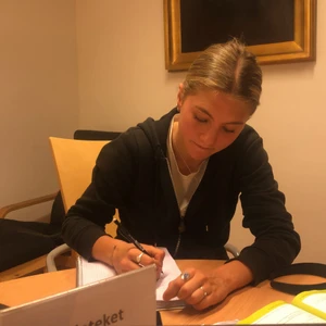 Weird blå tröja - Skickligt skön tröja, väldigt snygg med snurrade snören