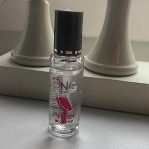 Primer - Säljer denna primer. Endast använd fåtal gånger som du kan se på bilden!