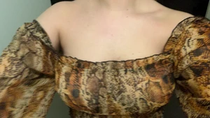 Topp - As snugg topp men tyvärr inte kommer till användning. Storlek S men passar alla storlekar skulle jag söga då den är stretch. 