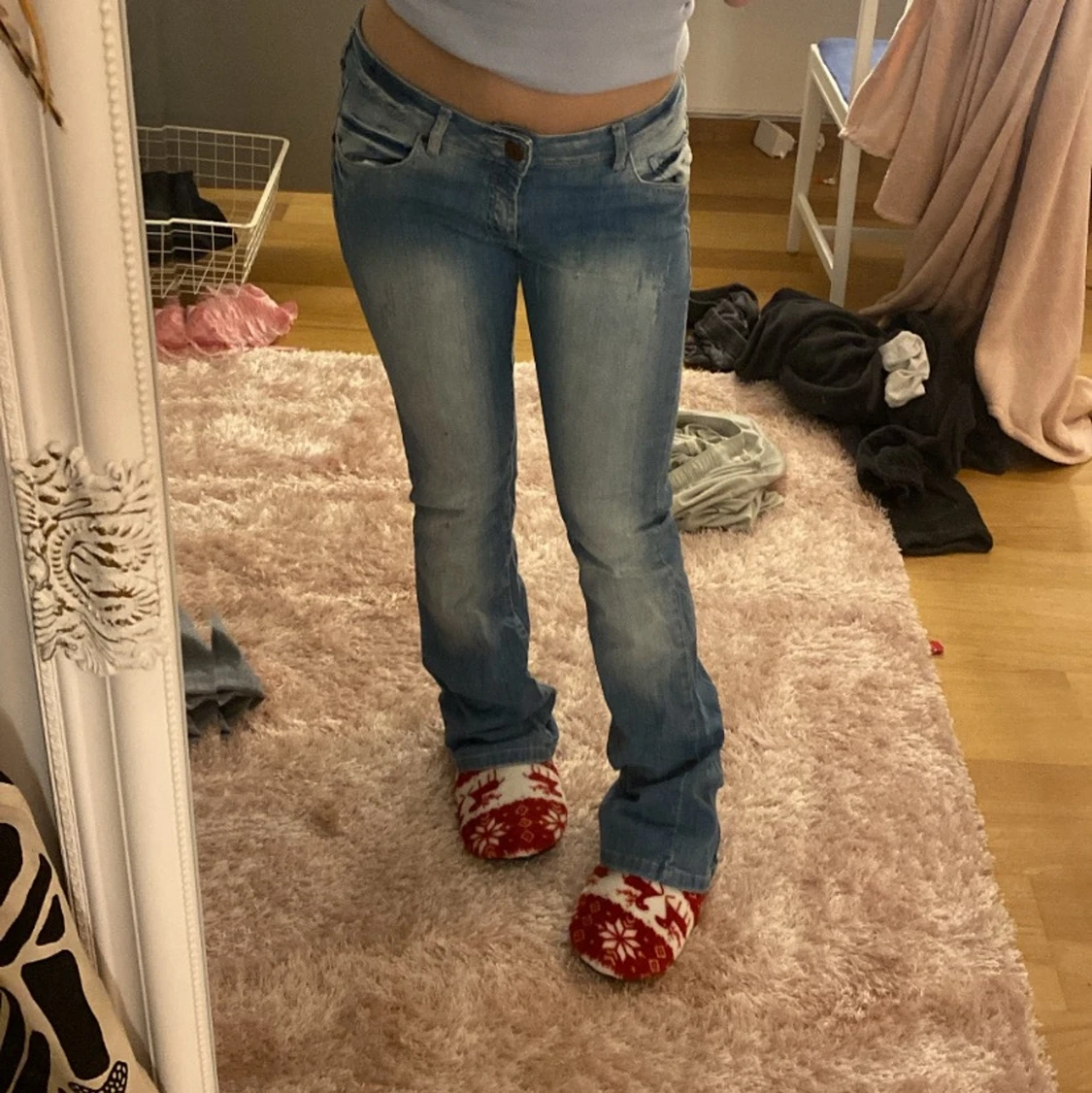 lågmidjade jeans