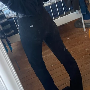 Armani jeans  - Armani jeans i jätte nyskick 