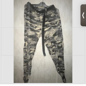 Madlady byxor  - Säljer dessa för dom är för korta, är 175, annars jättefina! I XS, 70+frakt