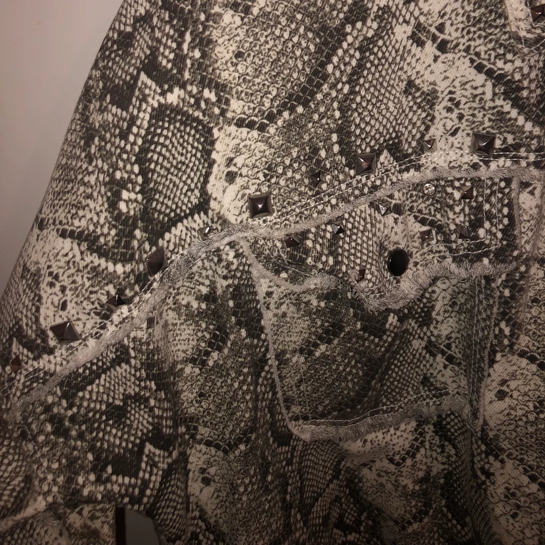 Jeansjacka ormskinnsmönster zara - 90