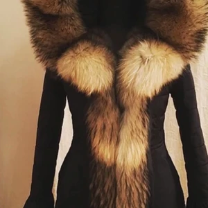 Amoress jacka  - Säljer min fina jacka som jag köpt för 16.900kr. Har endast använt den fåtals gånger och därför är den i jätte bra skick fortfarande. Jag säljer jackan då jag vuxit ur den. Priset kan diskuteras 