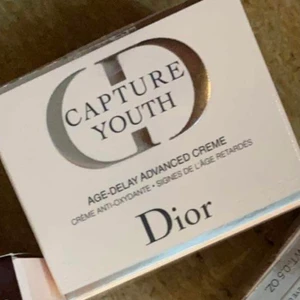 Kream  - inte skalad