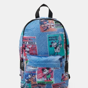 Jättefin Disney ryggsäck  - Jättesöt ny oanvänd ryggsäck, ihopvikbar ryggsäck. Säljes pga utrensning. #Desigual #mickeymouse #ryggsäck #Disney #ihopvikbar #mouse