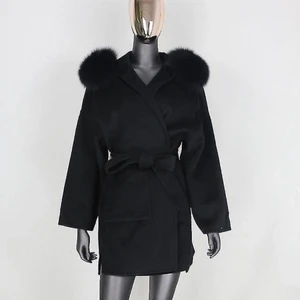 Pälskappa - Säljer min svarta kappa (äkta päls) igen pga oseriös köpare. Vill bli av med den då den inte kommer till användning. Köpt för 2700kr. 