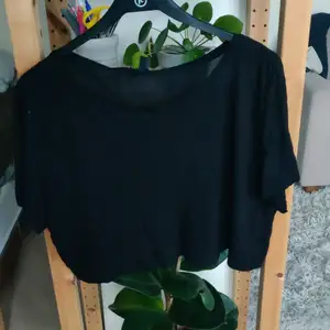 Löst sittande croppad t-shirt